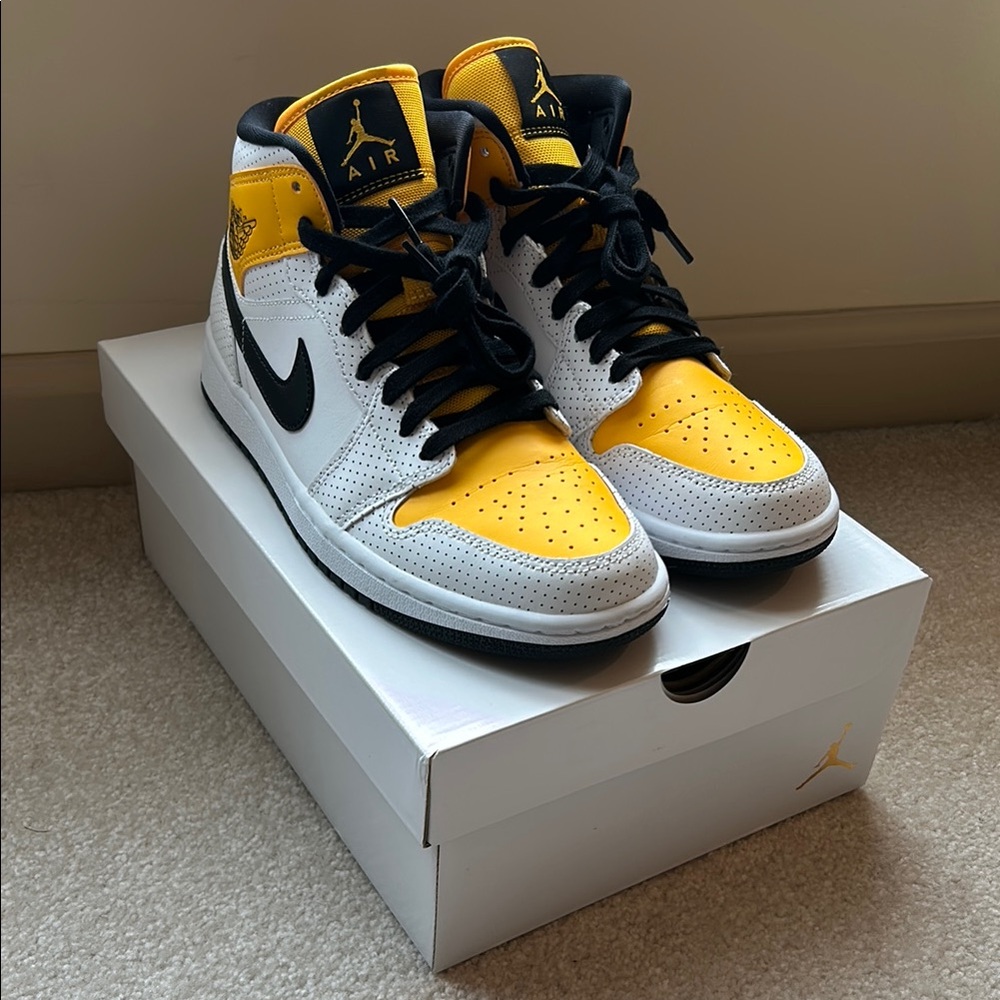 Nike Air Jordan 1 Mid-Top Sneakers